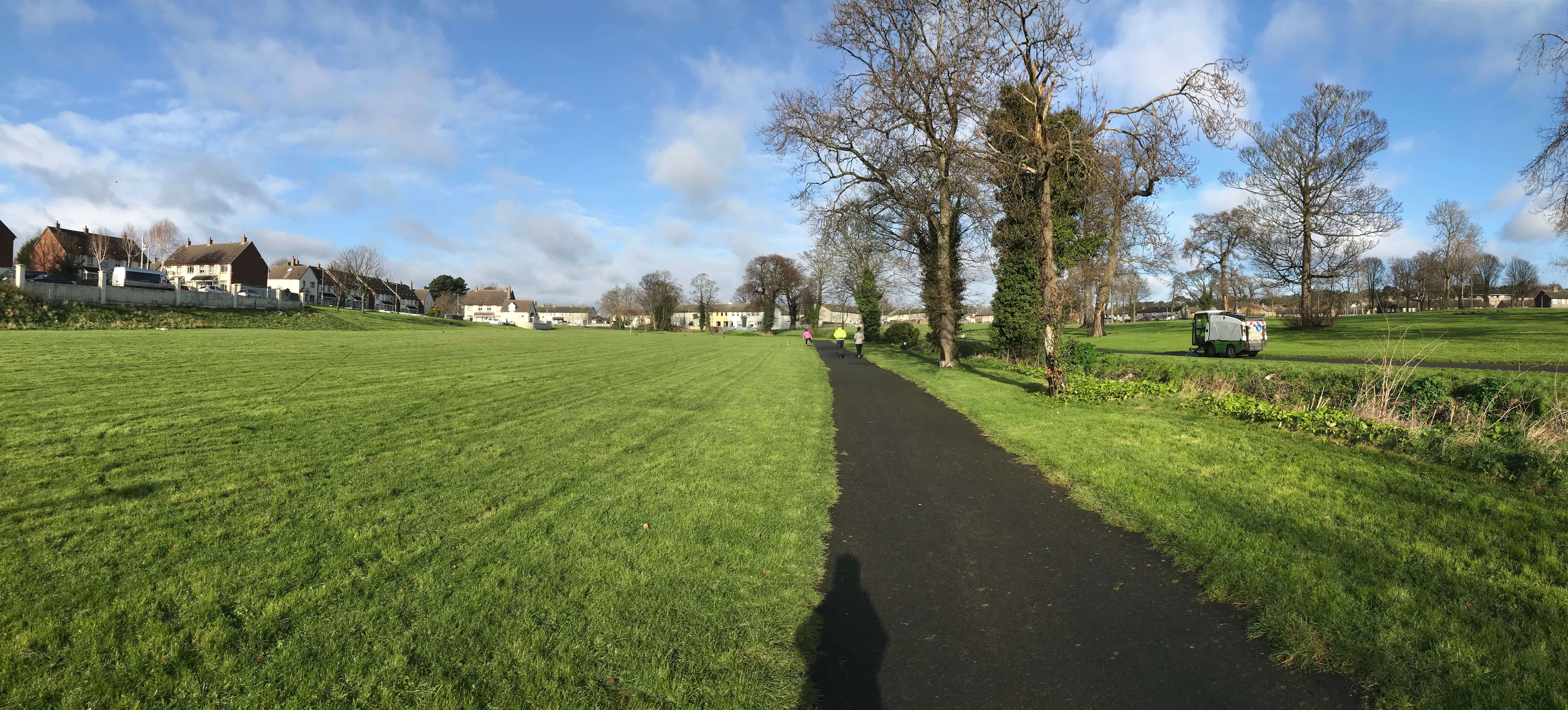 Image 4: footpath along the stream in Glenavon Park